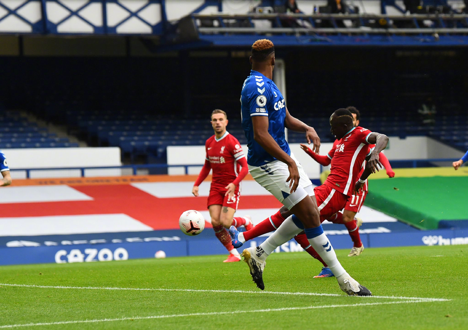 逆天，挪威甲门将点球大战一脚将摆好的球踢走以干扰对方